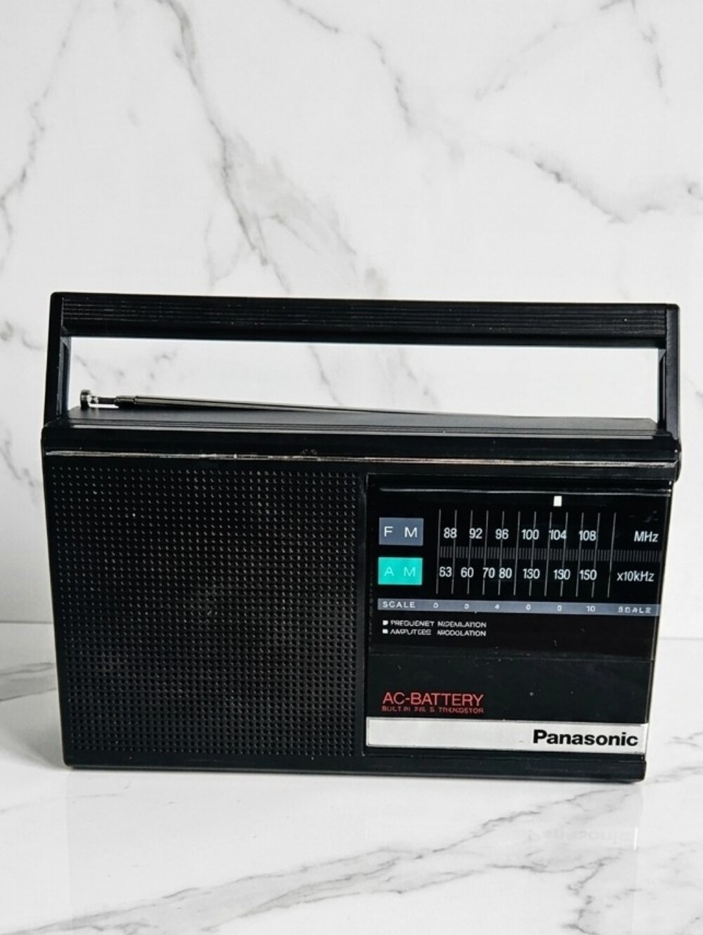 Panasonic RF-542 Vintage Portable AM/FM Radio | AC / Battery Powered | Tested
